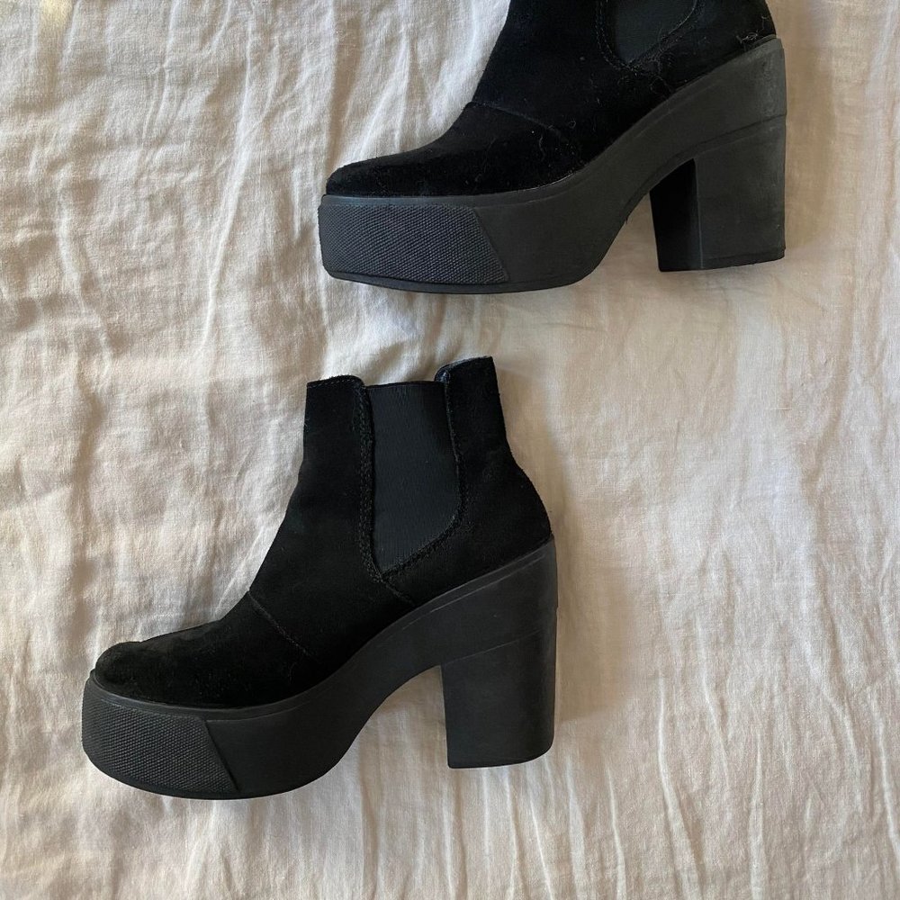 black Steve Madden high-heeled ankle boots